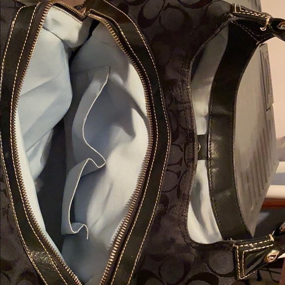 Coach purse - Picture 4 of 9